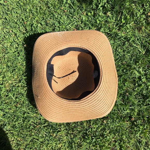 Armenian Fashion Handpainted Summer hat - Picture 3 of 5